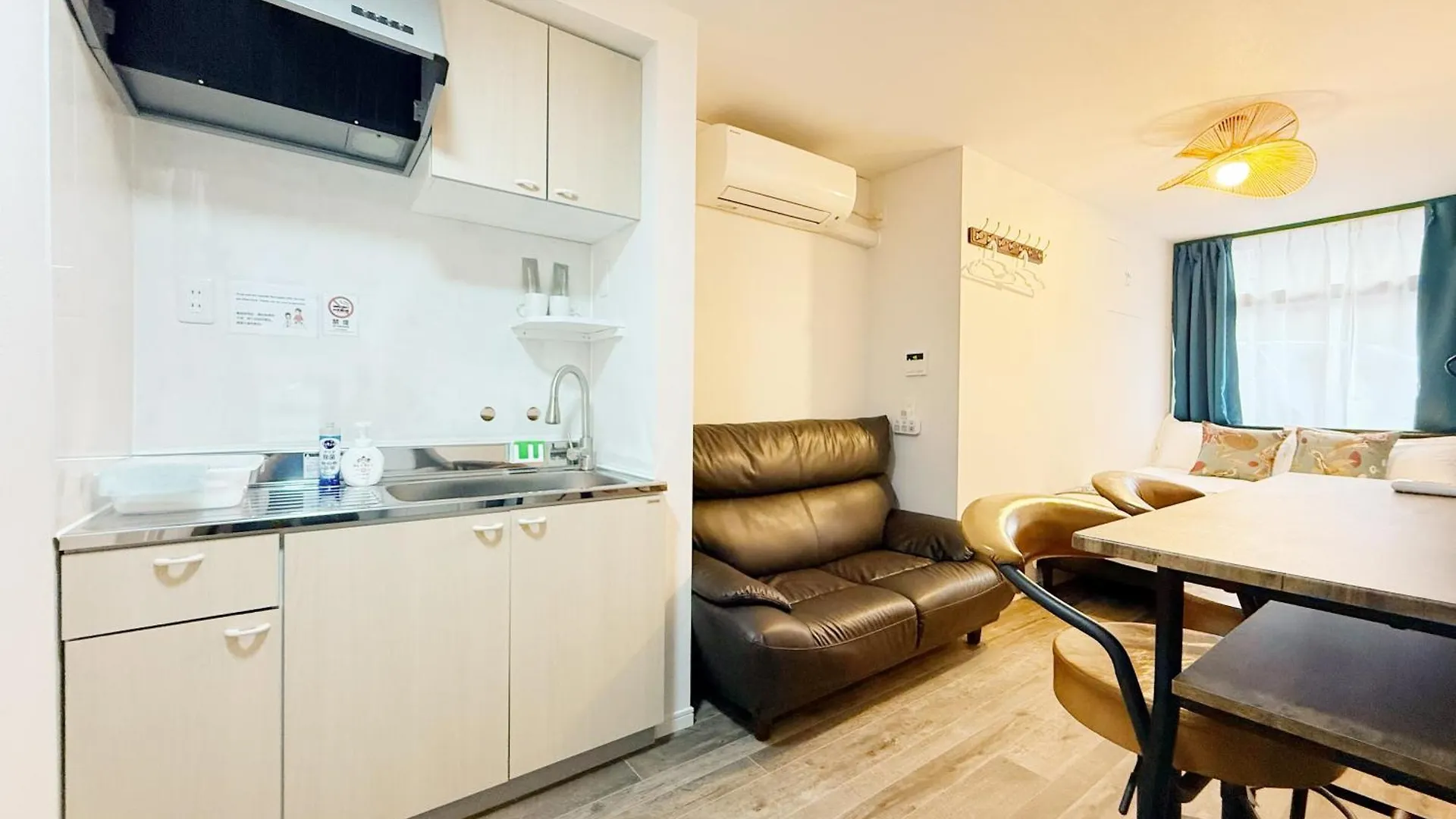 Tokyo Louis House In Ueno Area Close To Jr Yamanote Line & Metro Ginza Line Walk To Ueno Park And Ameyoko
